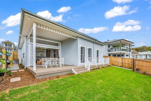 Playa Azul-Beach house on Catherine Hill Bay and Moonee beach