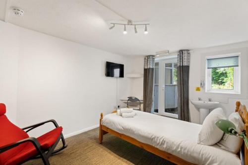Dover Town Rooms - Short Lets & Serviced Accommodation - Dover 5