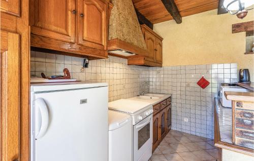 virtuve, Pet Friendly Apartment in Saint-Crépin-et-Carlucet