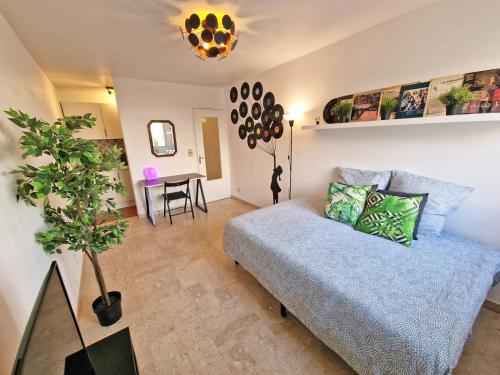 GregBnb-com - Studio Design 25m2 - Ascenseur - WiFi - 10Min Gare