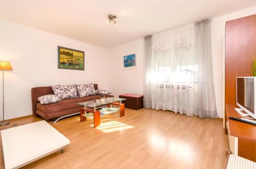 Two-Bedroom Apartment room in Apartment Violet