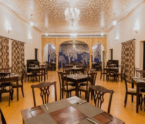 ห้องอาหาร, SKK The Fern An Ecotel Hotel, Jaisalmer in อินทิรา โคโลนี