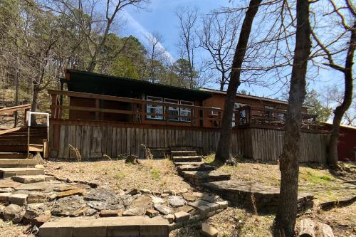 Ozark Rambler Cabin