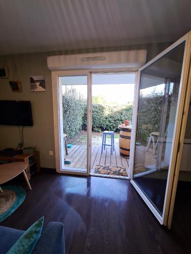 Appartement d'une chambre avec jardin clos et wifi a Ares a 1 km de la plage