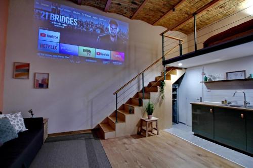 Lovely&modern downtown apartment with FREE PARKING - Tap to explore photos