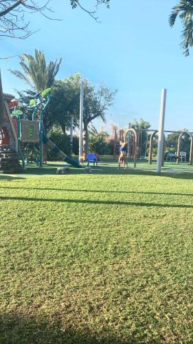 יולי גולף יולי גולף