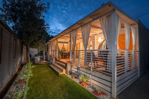Glamour Mobile Home