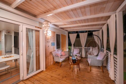 شرفة/ تراس, Glamour Mobile Home in Biograd na Moru