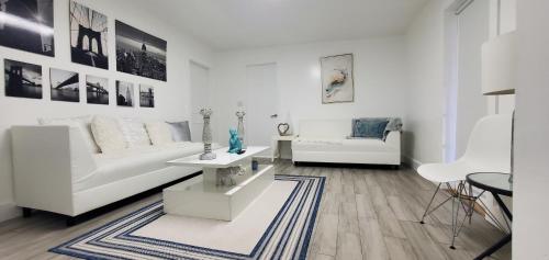 Modern Home, Excellent Location Miami