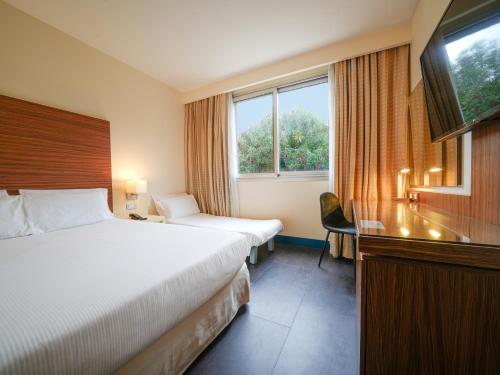 Comfort Triple Room image 5
