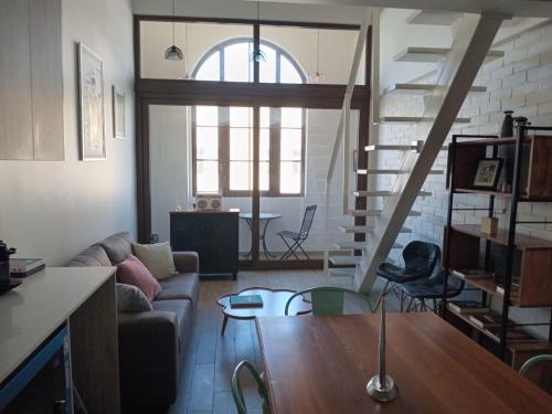 Hermoso Loft 2PAX, con estacionamiento y Piscina! Servicio HOM