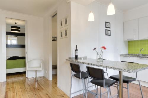 BmyGuest - Castelo Stylish Flat, Lissabon