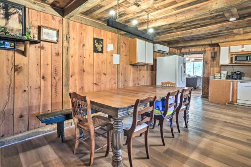 New Paris Cabin about 11 Mi to Shawnee State Park in เบดฟอร์ด (PA)