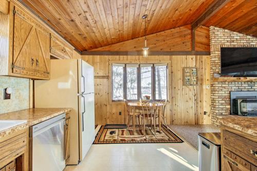 Pelican Lake Getaway on Stunning Peninsula! in Breezy Point (MN)