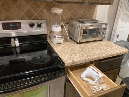 Spacious 3 Bedroom 2 bath Condo close to Five-points in Athens in Athens, USA