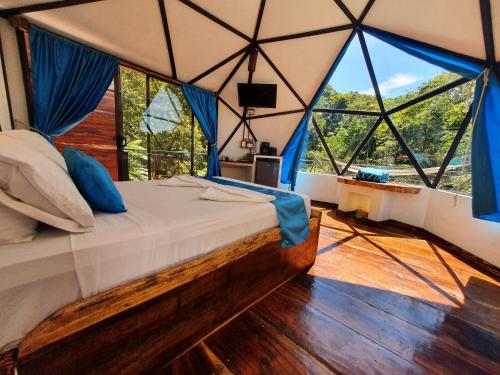 Glamping Tomaselli in Quepos