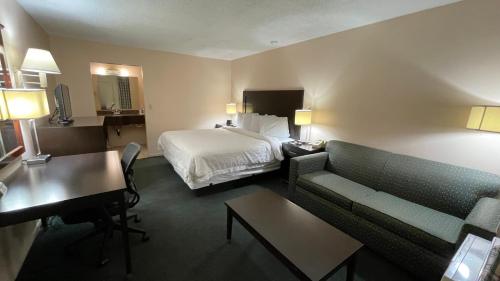 . Slumber Inn Harrisonville
