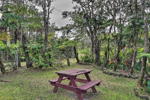 Serene Tropical Volcano Home on Private Half Acre! - image 7