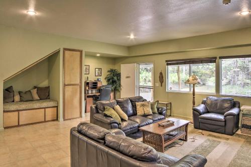 Serene Tropical Volcano Home on Private Half Acre! - image 10
