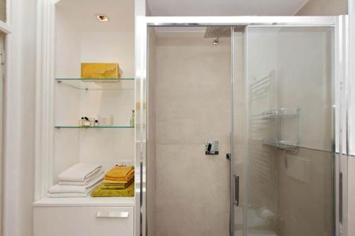 ELEGANT APARTMENT IN THE HEART OF ROME-NAVONA AREA, Řím (fotografie 9)