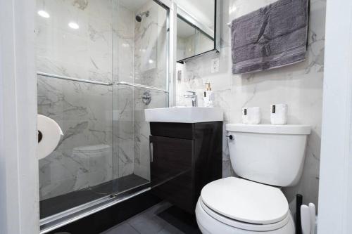 69-3C Stylish Lower East East 1br Apt BRAND NEW, New York (photo 5)