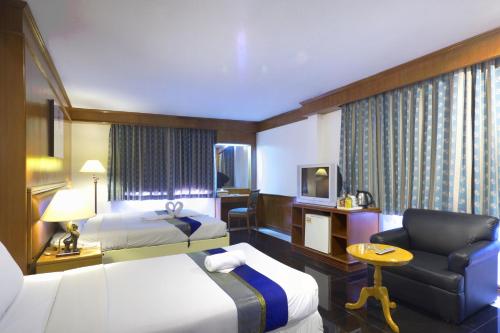 Silom Avenue Inn, Bangkok (photo 11)