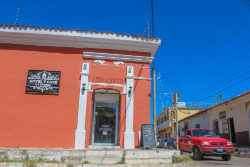 Hotel y Café Ixmati Suchitoto