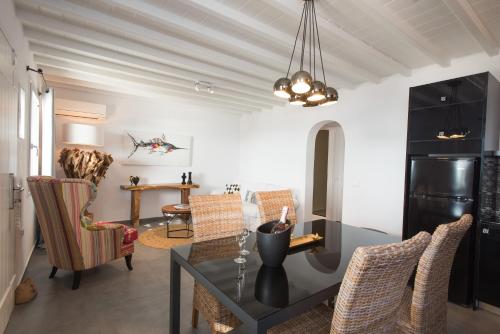 Bellou Suites - image 13