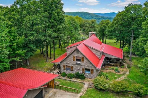 Charming Cabin with Hot Tub, Fire Pit and Views!, Jasper (fotografie 5)