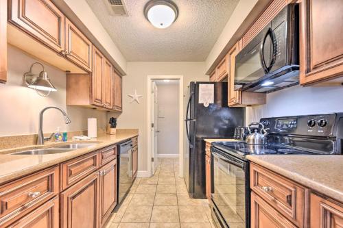 St Simons Island Condo Getaway 2 Mi to Beach