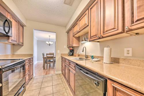St Simons Island Condo Getaway 2 Mi to Beach