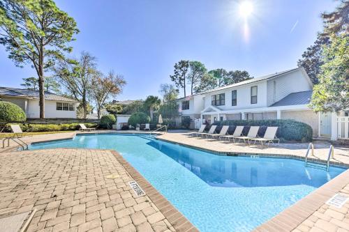 St Simons Island Condo Getaway 2 Mi to Beach