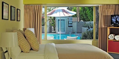 Queen Room with Pool View