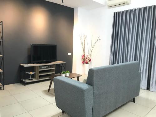 Ipoh Homestay Cozy and Comfortable 4R3B 13pax Indoor Car Parking SY12