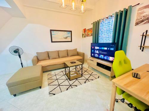 Awesome 2 Bedroom, Living Room & Kitchen - General Trias