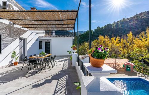 Amazing home in Bedmar with Outdoor swimming pool, WiFi and 3 Bedrooms