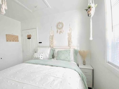 Entrance House Own parking 18 mins to Downtown LA