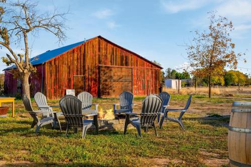 Cozy Elverta Ranchette On 2-Acres