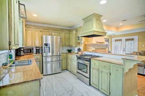 Charming Lafayette Home about 5 Mi to Downtown! in Lafayette, USA