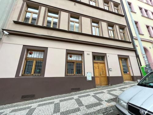 Central Studios - image 17