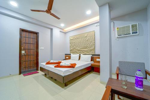 Hotel Shri Dwarka Deluxe