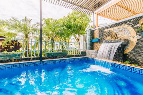 Swimming pool, Villa Ngoc Trai 127 FLC Sam Son Ngay Canh Bien in Sam Son Beach