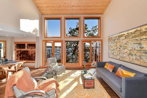 Salishan Tree House Suite