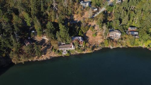 Salishan Tree House Suite