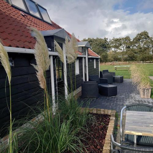  De Cyprian Bed & Breakfast in Baaiduinen