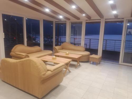 Urban Boutique Hotel Pokhara – Pokhara, FL