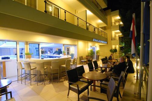 Michel Apartments - image 4