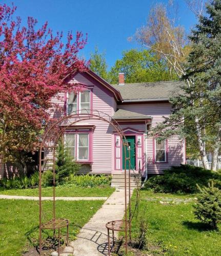 . Gwen’s Place - Whole House