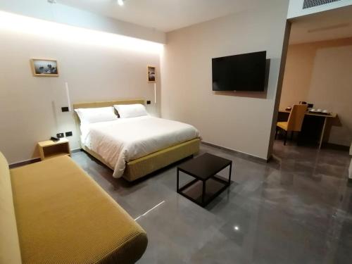 Hotel XBusiness Room Type - Family Suite