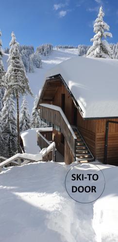 Golte SkiCenter App MOUNTAIN VIEW WITH BALCONY